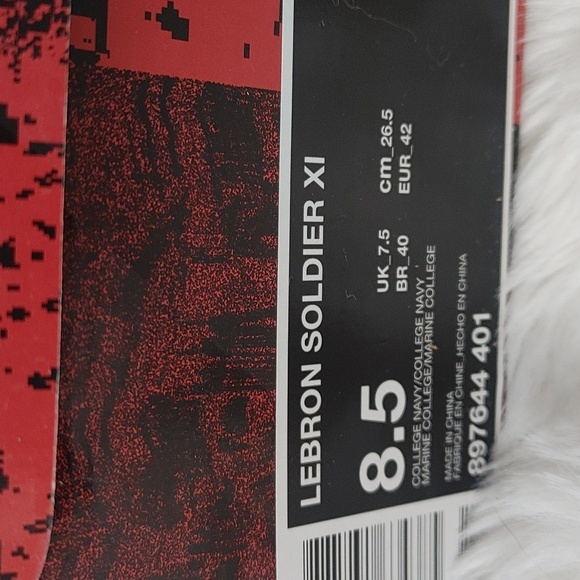 Nike LeBron Soldier XI Sneakers - Dark Blue - Picture 4 of 5